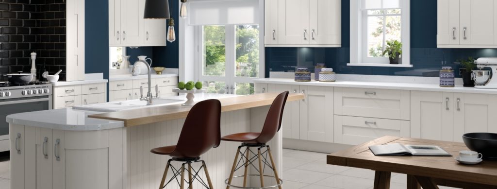 Cartmel white shaker doors