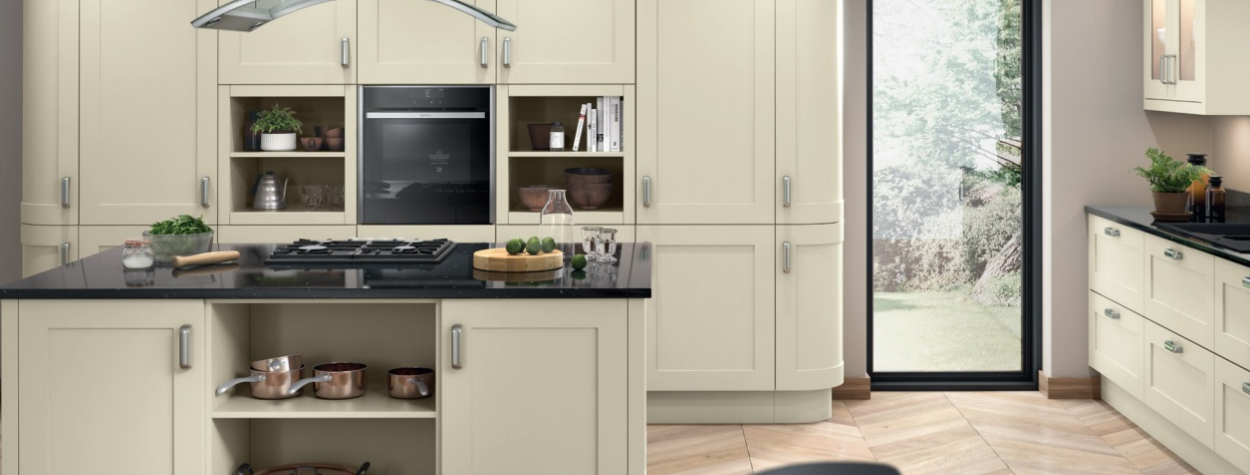 Oxford Painted Shaker Ivory (Delivery within 3-5 working days) Oxford Painted Shaker Ivory (Delivery within 3-5 working days)